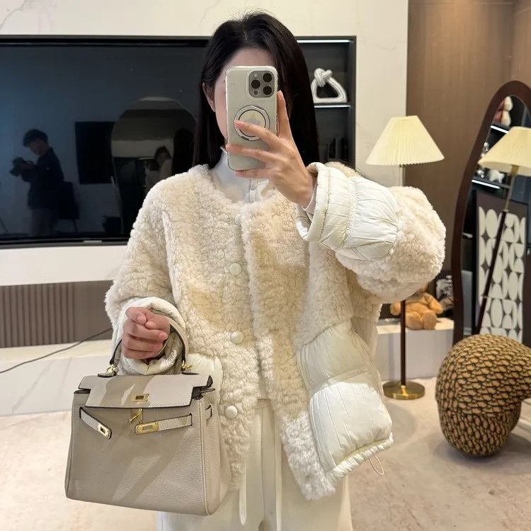 宿慕SUMU拼接羽绒外套2025冬季新款时尚毛毛外套小雨女装9025