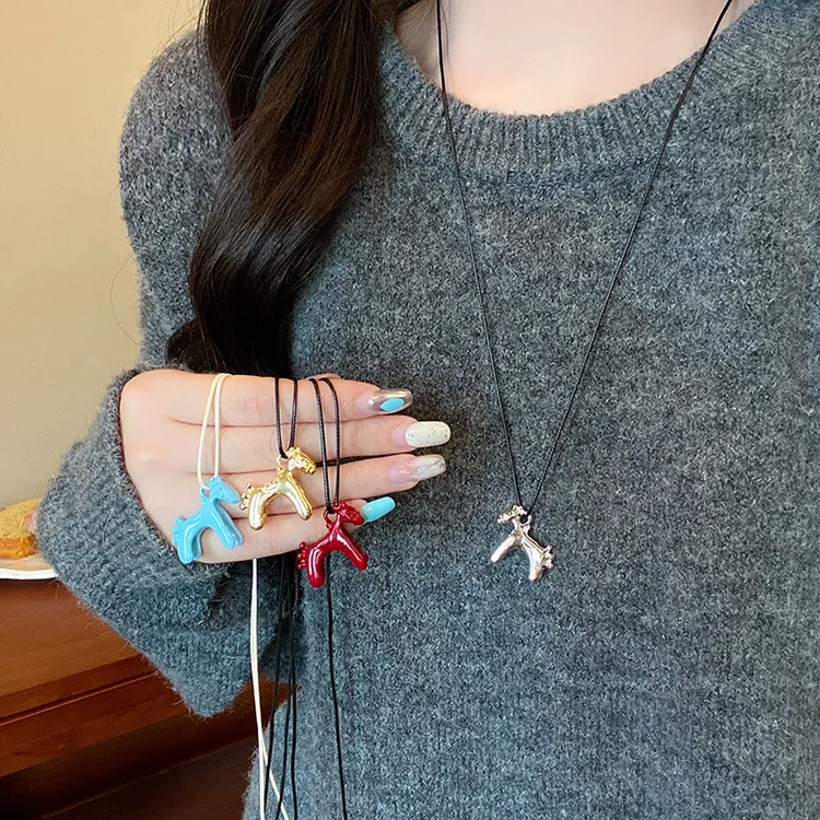 钛钢项链 可爱甜妹滴釉立体小马项链女款挂脖配饰小众独特毛衣链