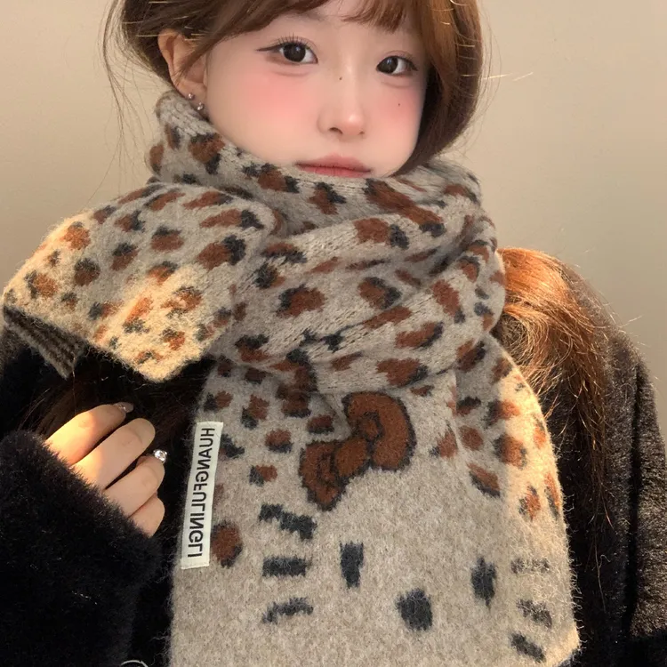 可爱猫咪豹纹蝴蝶结针织围巾女秋冬季学生韩系氛围感保暖加厚围脖