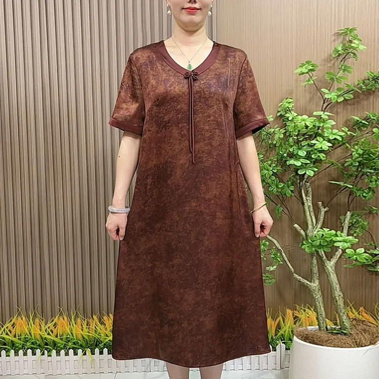 妈妈夏季气质大码连衣裙2025新款中老年女装夏装洋气中长款裙子