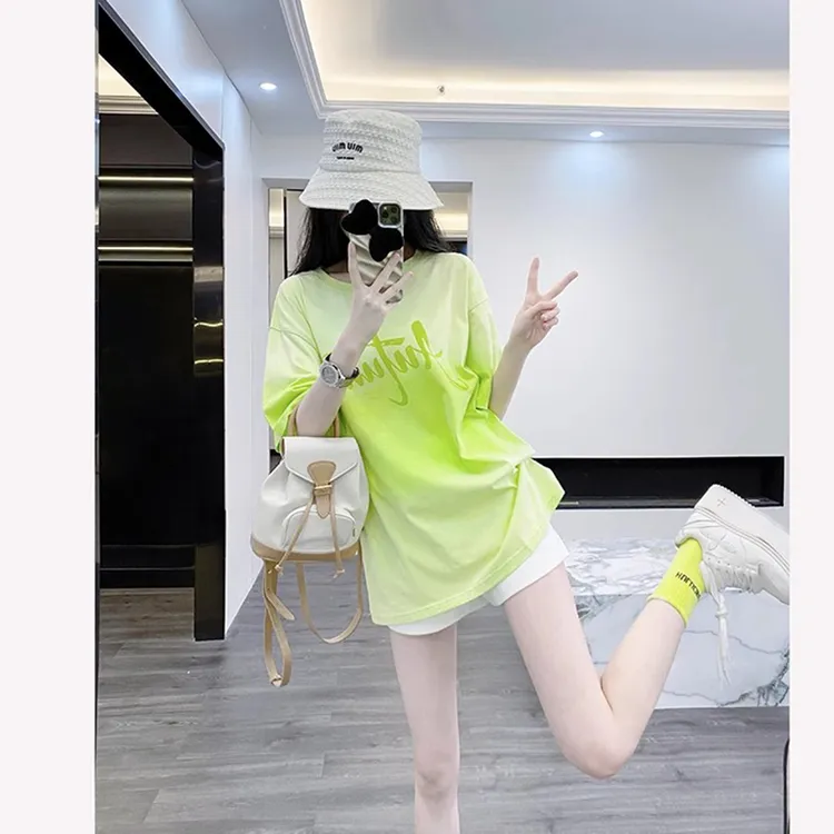 绿色短袖t恤女夏2025新款炸街高级小众不撞衫独特漂亮多巴胺上衣