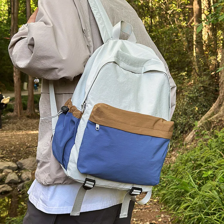 男女款大学生双肩包防水小书包撞色便携户外上课轻出行登山包旅游