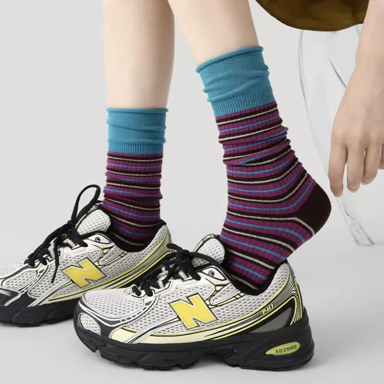 文艺复兴秋冬撞色条纹中筒袜子男女流光风复古时尚搭配纯棉堆堆袜