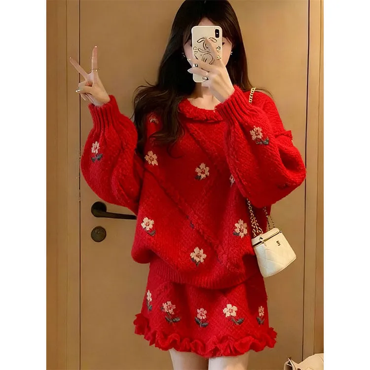 2025新款红色毛衣套装女秋冬温柔风针织两件套显瘦穿搭高级感爆款