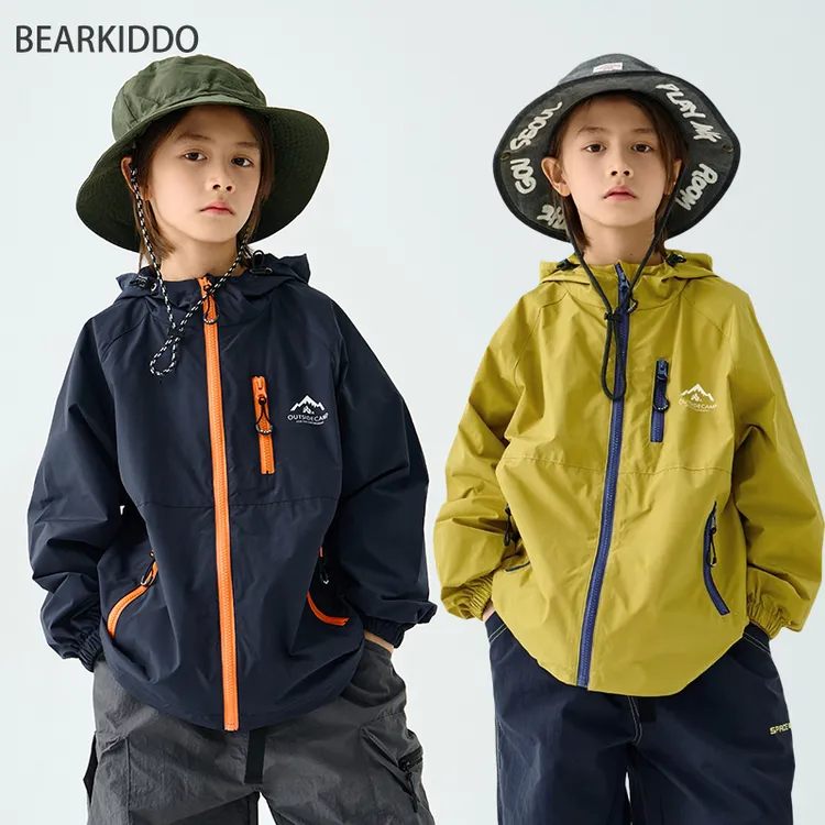 BearKiddo男童春装山系防风外套2025秋季新品儿童户外冲锋衣新款