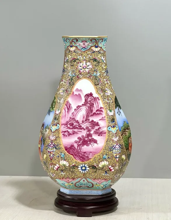 珐琅彩山水西洋人物开窗六方扁瓶