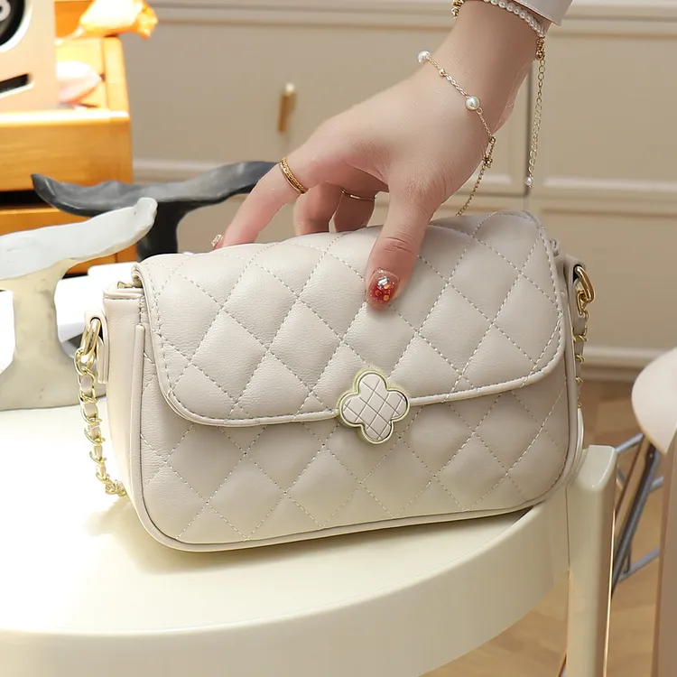 包包女2025新款时尚小香菱格链条包高级感斜挎包通勤上班气质女包