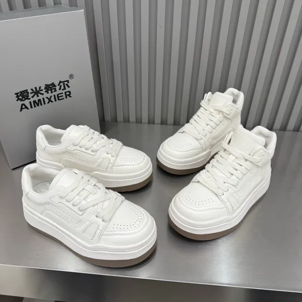 巨好看爆款小白鞋女厚底板鞋2025新款百搭舒适显瘦圆头运动休闲鞋