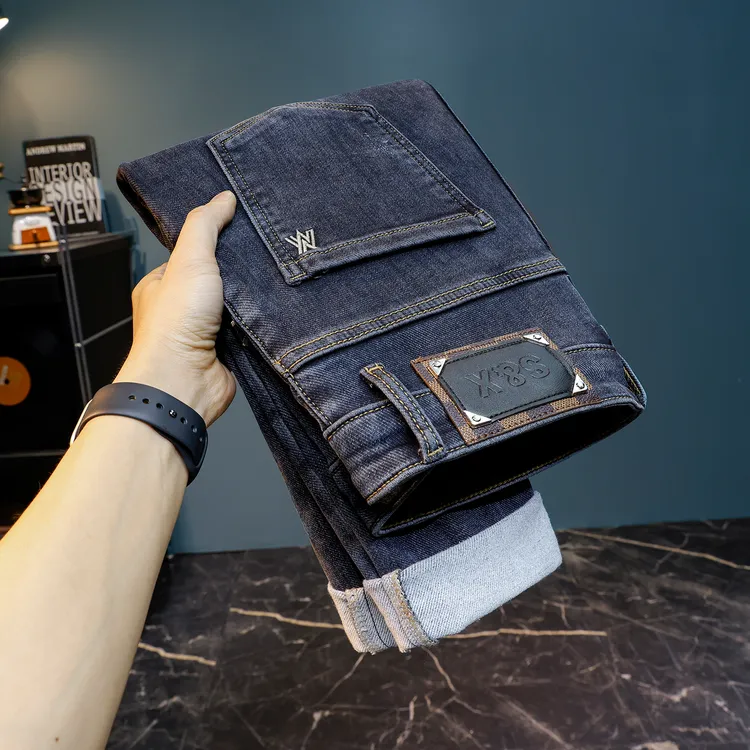 男士牛仔裤爆款2025秋冬新款轻奢高端时尚刺绣简约百搭修身小脚裤