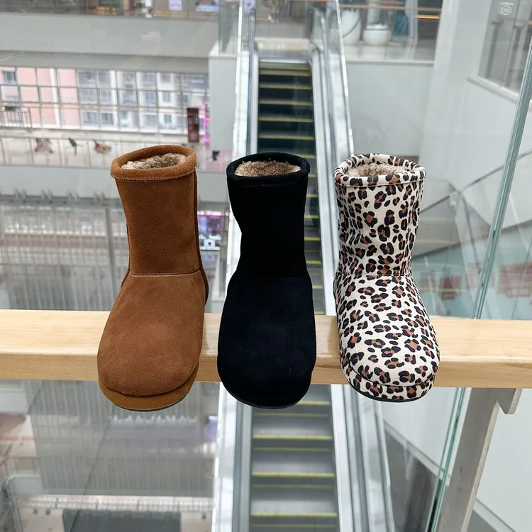 皮毛一体2025冬季新款真皮厚底雪地靴女羊毛加厚保暖套筒百搭短靴