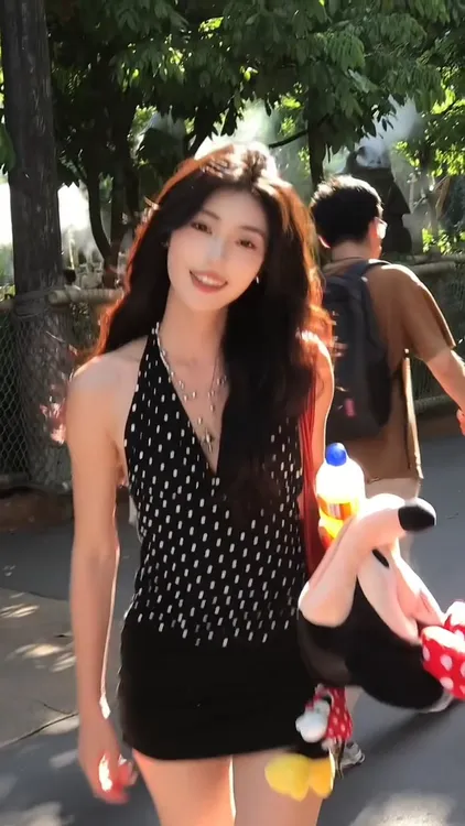 修身型吊带性感风常规露肩修身时尚性感气质背心显瘦百搭夏季