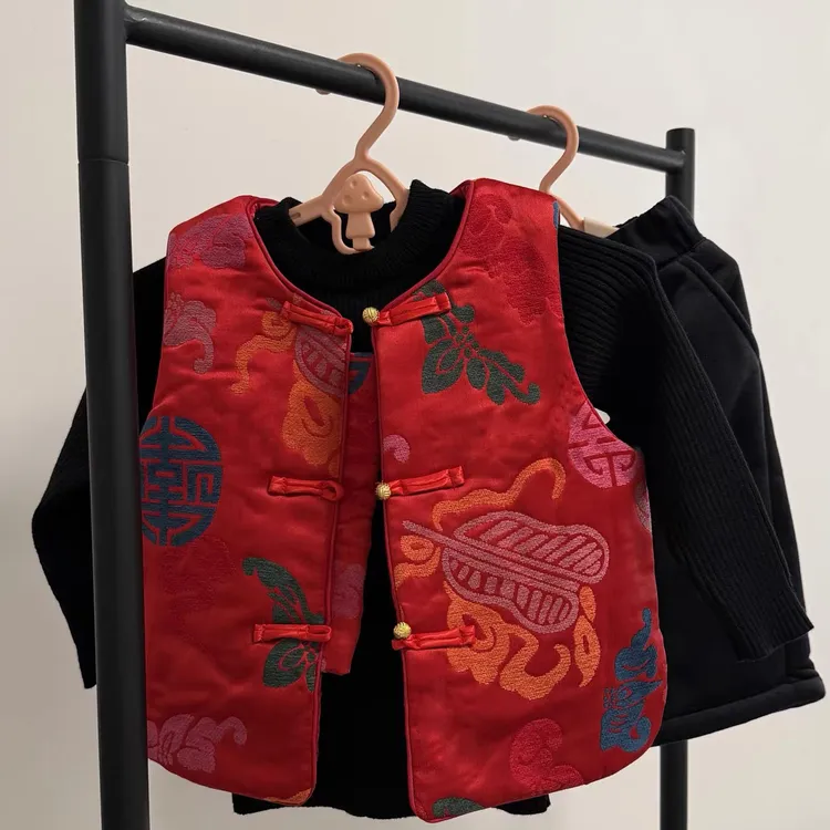 拜年服儿童套装2025新款冬装男女童国风红色提花马甲喜庆宝宝裤子