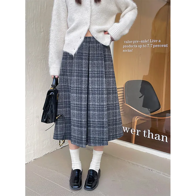 法式复古格纹半身裙中长款冬装流行气质时尚高级感格子毛呢百褶裙