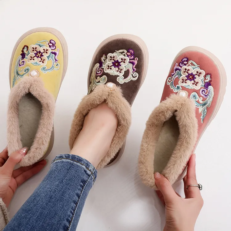 冬季国风女棉鞋北京棉靴新中式绣花鞋子毛靴民族风保暖雪地靴