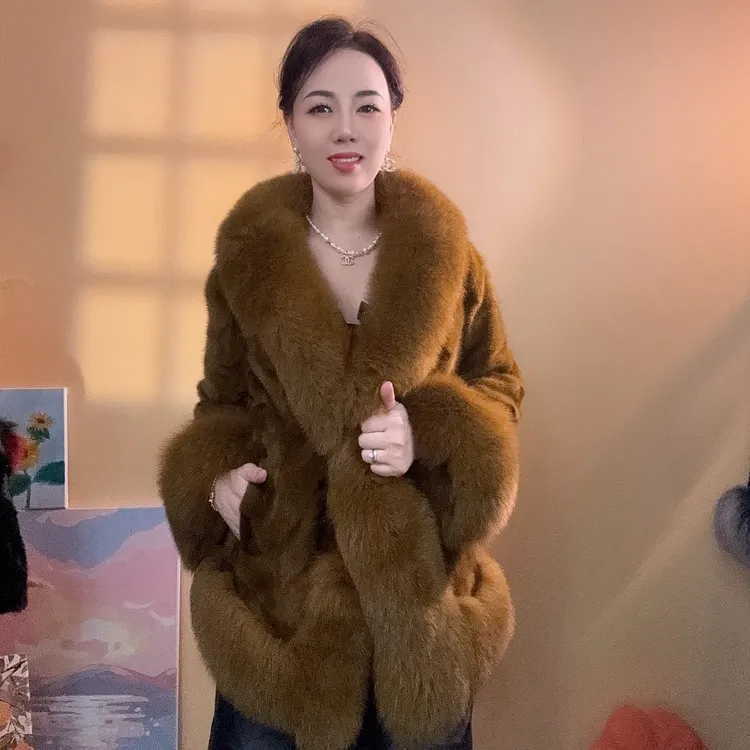 2025年新款女士外套白色大衣短款时尚显瘦修身百搭设计师轻奢网红