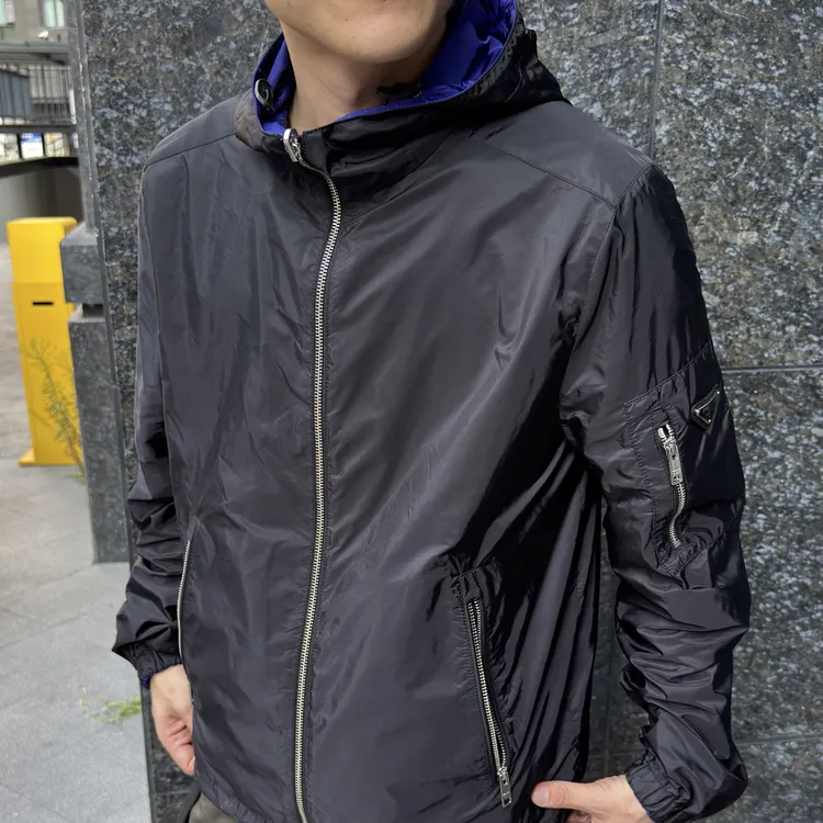99新 Prada/普拉达 46/双面穿黑蓝三角标再生尼龙夹克/工价17800