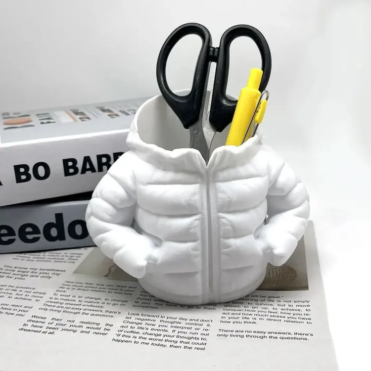 网红新奇羽绒服笔筒杯套杯垫爆款教室桌上新款创意3d打印桌面笔筒