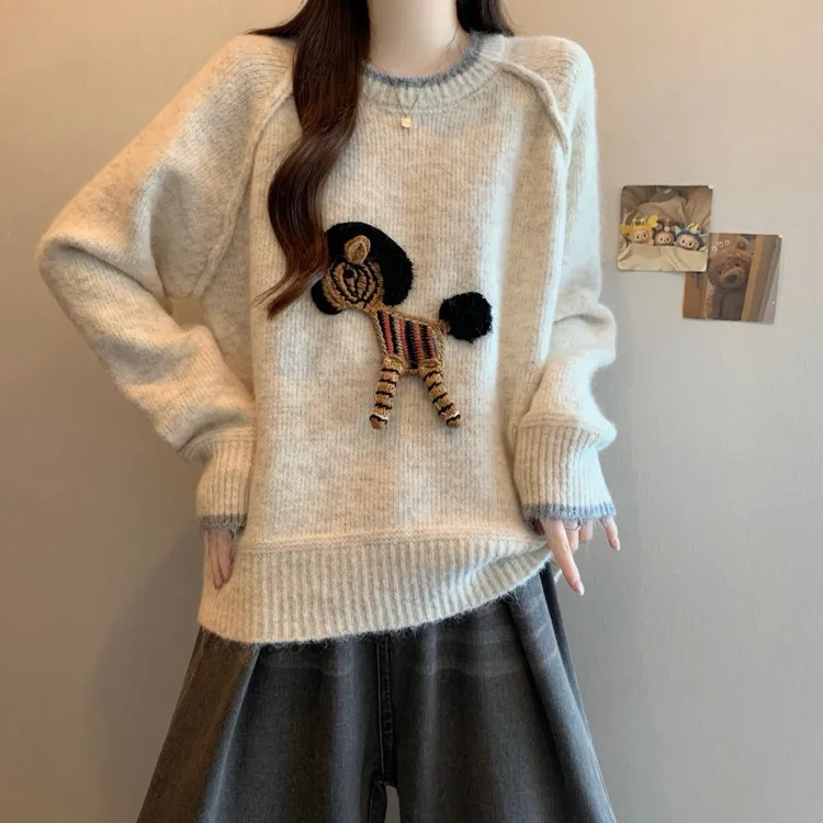 圆领撞色小马刺绣套头针织衫女大码胖妹妹复古慵懒风宽松软糯毛衣