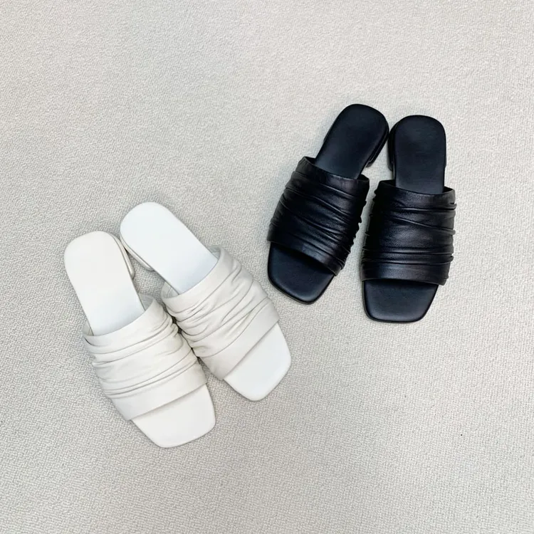 2025夏季高端新款时尚真皮懒人拖鞋ins百搭外穿休闲网红拖鞋