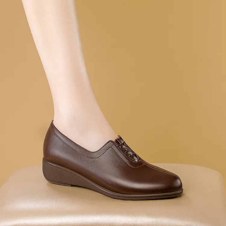 里外全皮坡跟单鞋中老年真皮妈妈鞋舒适透气软底低跟休闲单鞋女鞋