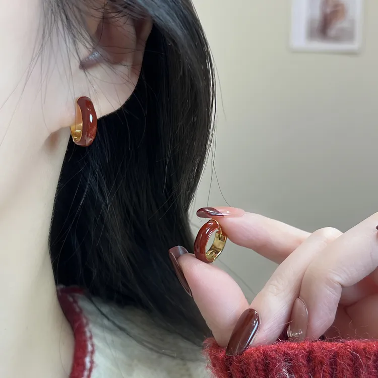铜合金耳饰 复古红色滴釉耳环女秋冬气质高级感耳圈精致耳饰耳扣 