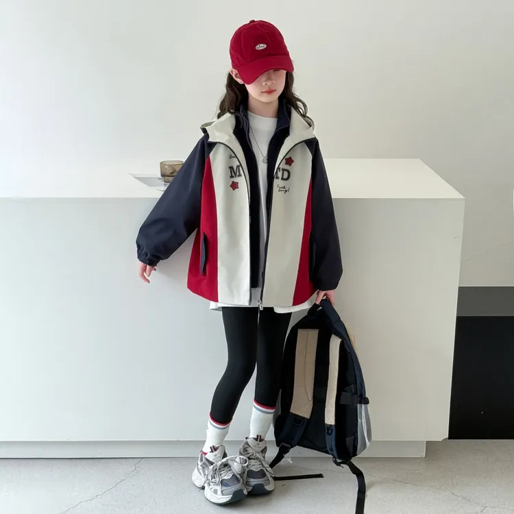 女童外套秋冬款2025新款洋气儿童装风衣秋季加绒加厚女大童冲锋衣