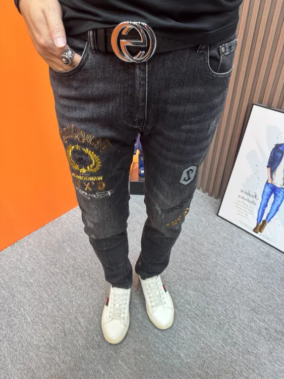 秋冬牛仔裤刺绣潮牌时尚修身小脚韩版男款弹力百搭潮流休闲裤子
