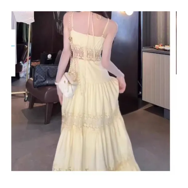 海边度假气质优雅吊带连衣裙2025夏季新款时尚蕾丝收腰长裙子女装