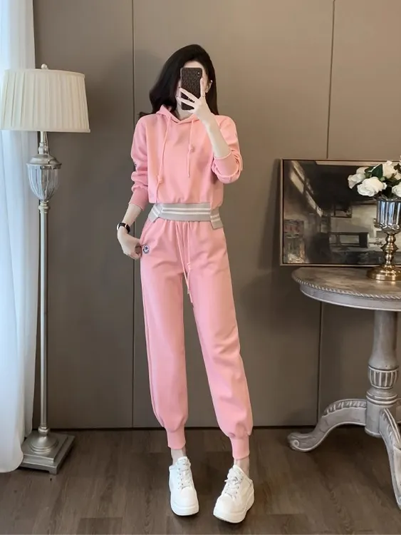 2025秋季新款减龄时尚休闲宽松舒适潮韩系粉色连帽运动服装女