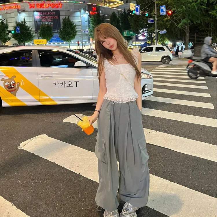 背心通勤外穿休闲风时尚风小众修身型设计感高腰吊带显瘦气质白色