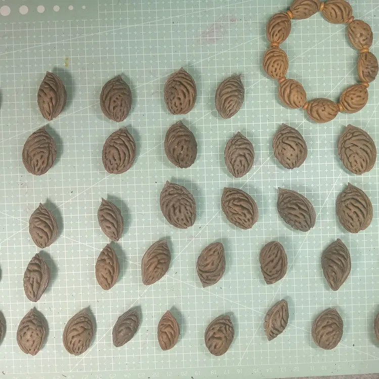 精选单颗桃枭大核，可做吊坠挂件等桃核护身女士