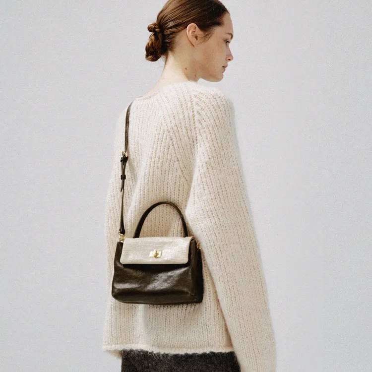 AVALEA葳里 头层植鞣拼鳄鱼纹牛皮邮差包手提单肩女包 升级版小号