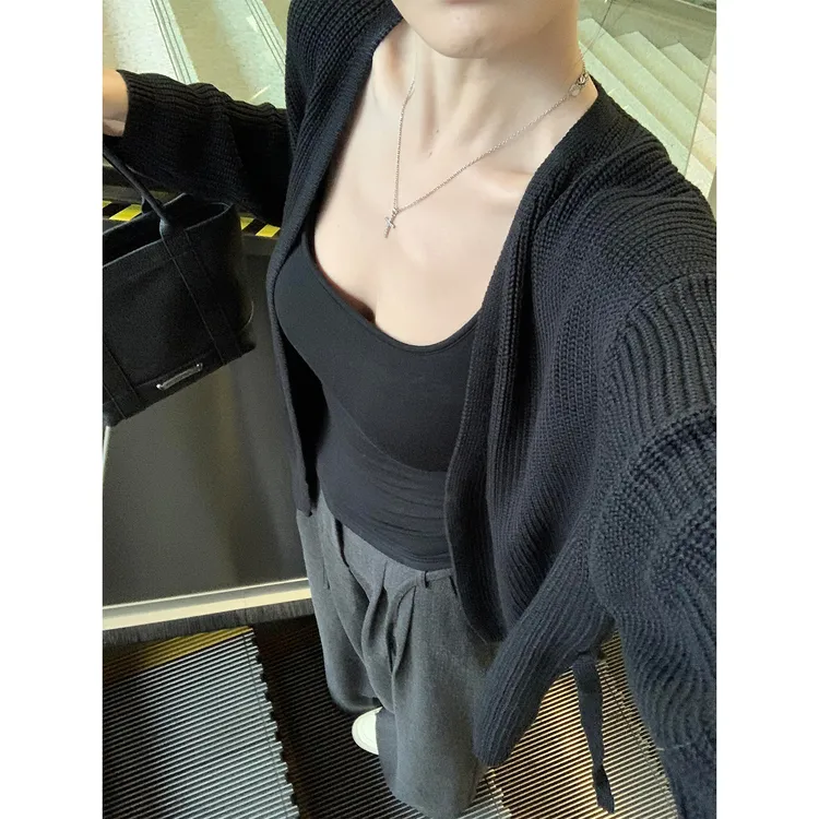 入秋搭配一整套女2025新款休闲针织开衫吊带背心阔腿裤三件套装潮