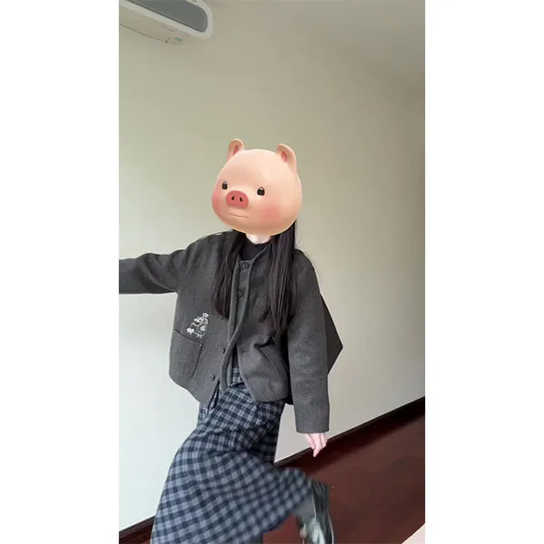 灰色毛呢外套女冬季日系复古休闲加厚保暖刺绣上衣内搭裙子套装女