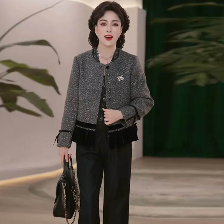 小香风短款外套女2025秋季新款妈妈高级感气质名媛风百搭显瘦上衣