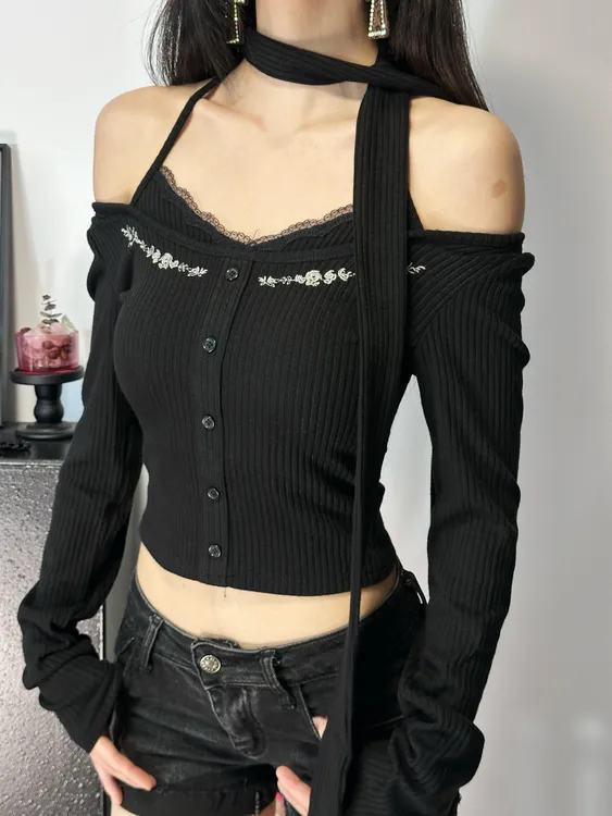 落肩袖一字领针织辣妹黑色纯欲秋季短款毛针织衫