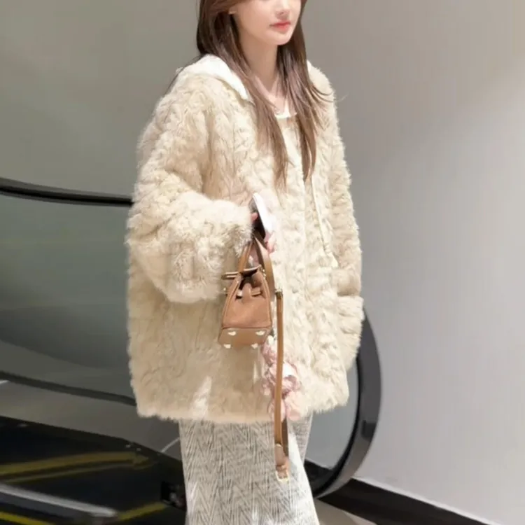 小个子香风羊羔绒外套女秋冬季2026新款绝美巨好看加厚毛茸茸上衣