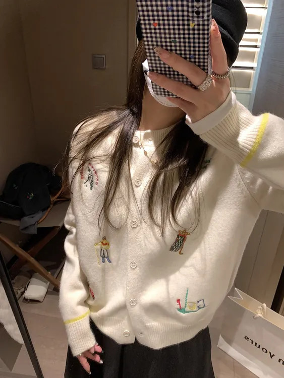 针织刺绣可爱氛围感圆领开衫女2025新款慵懒风减龄百搭针织衫上衣