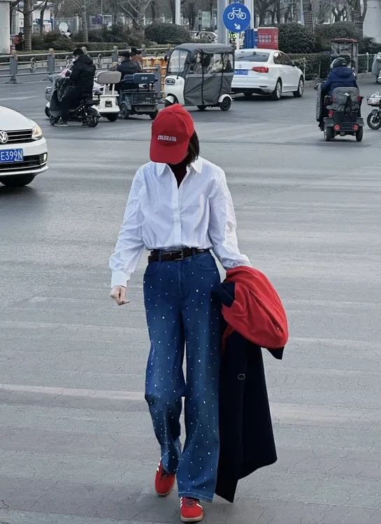 AMASS/阿玛施商场同款高腰直筒珍珠显瘦牛仔裤