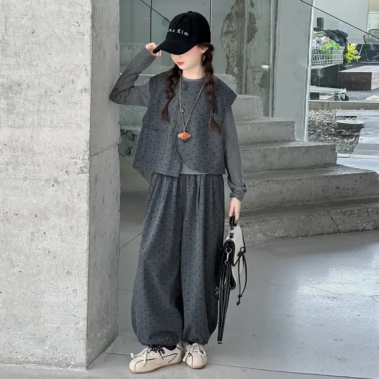 女童套装春秋2025新款儿童洋气大童秋装波点马甲打底衫灯笼裤三件