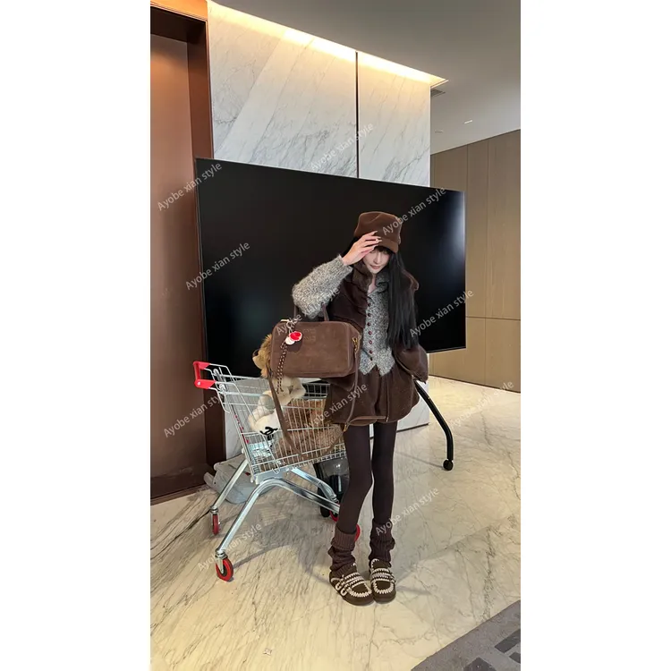 【AYOBE】小贤  潮酷街头复古个性立领时髦显瘦环保毛马甲