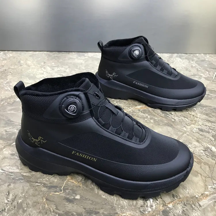 男士冬季加绒户外纽扣时尚运动休闲风保暖棉鞋