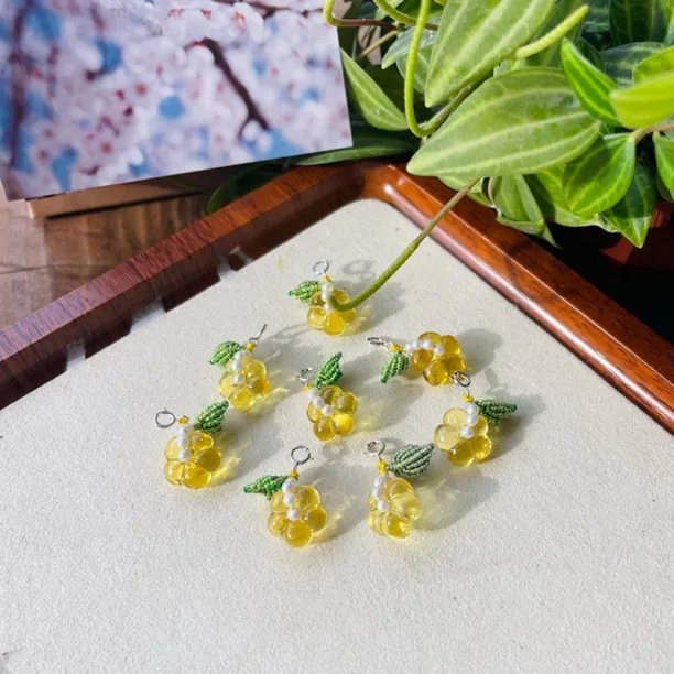 琥珀蜜蜡万能扣空心花滴流（多样性发货）