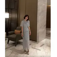 玳妮【浮光小香】夏季 圆领珍珠扣蕾丝小衫+半松紧高腰半裙两件套装