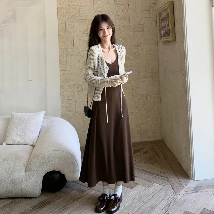 韩系温柔风早秋穿搭一整套女2025新款镂空针织衫吊带连衣裙两件套