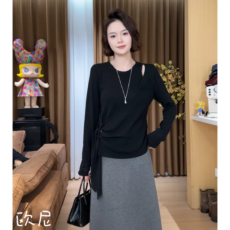 欧尼私服 2025早秋新款不规则绑带收腰修身打底T恤上衣2508C4907
