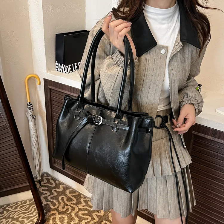 2025秋冬新款软皮复古大容量包包女百搭单肩腋下包手提托特包包