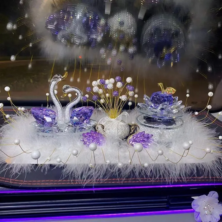 太阳能旋转莲花摆件香薰旋转摆件水晶天鹅摆件网红太阳能旋转摆件