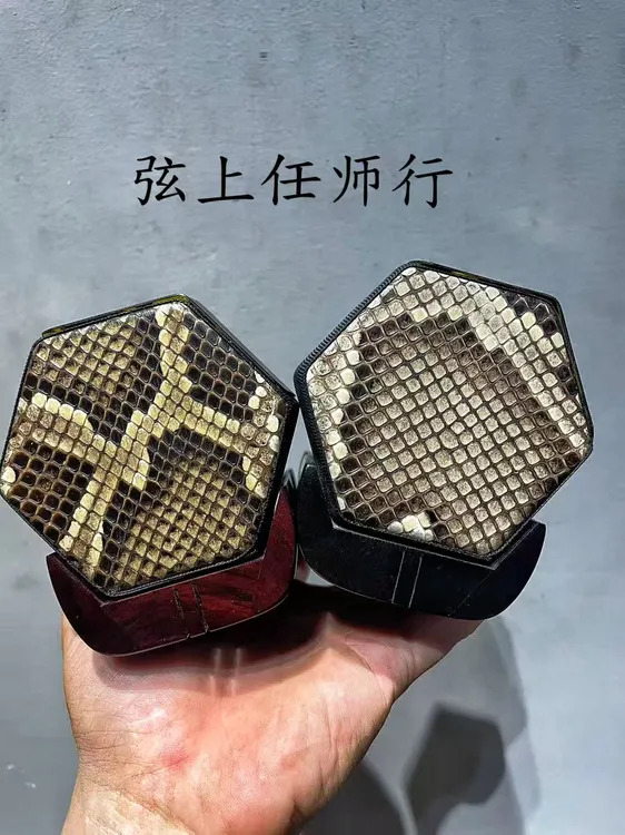 任师行制作紫檀带皮琴筒黑檀带皮琴筒老红木带皮琴筒