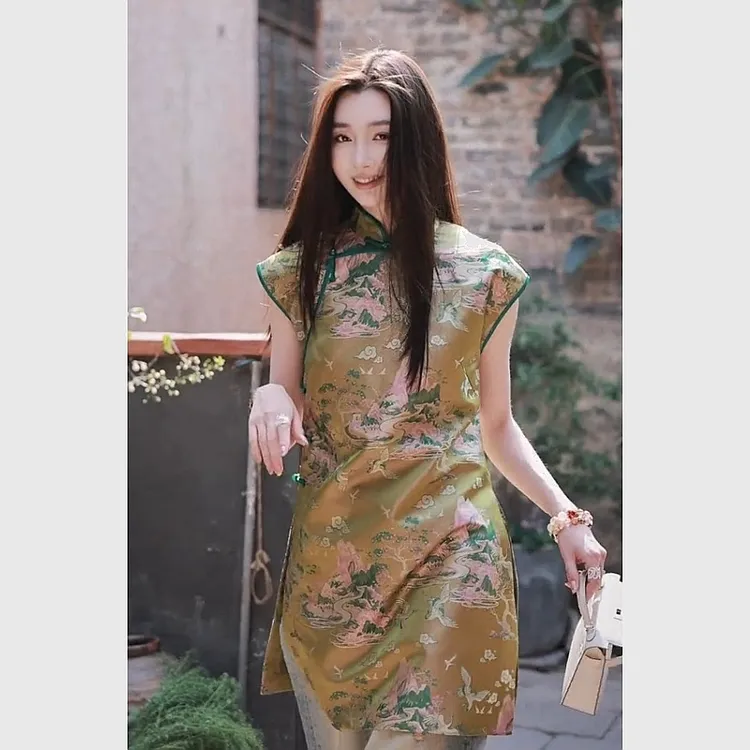 新中式高端国风绿色提花连衣裙女202525夏季年轻款复古盘扣改良旗